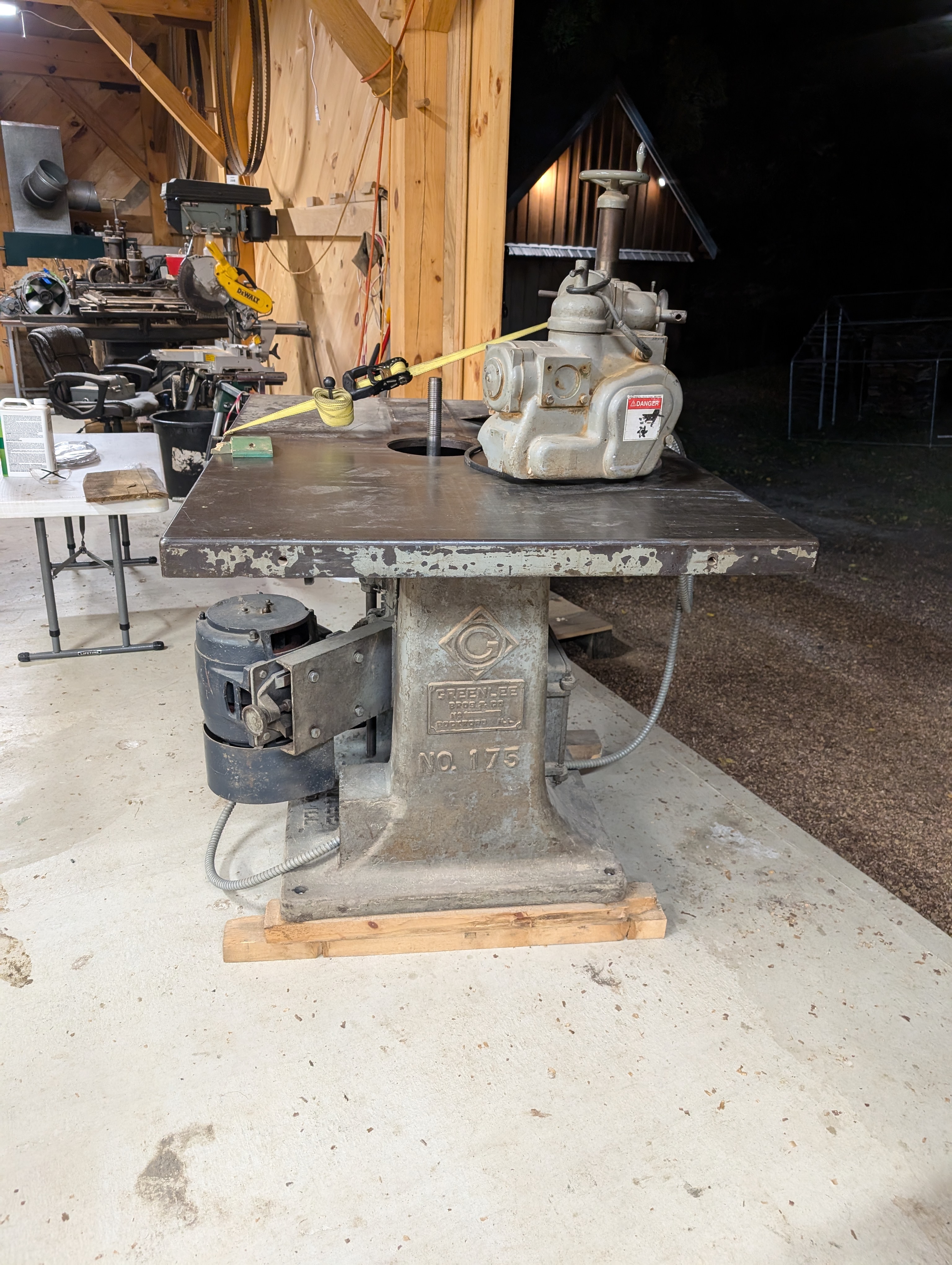 No. 175 Single-Spindle Shaper